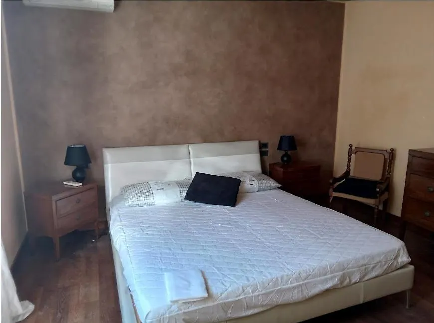 Lemon Villa Family Rooms Cavalcaselle