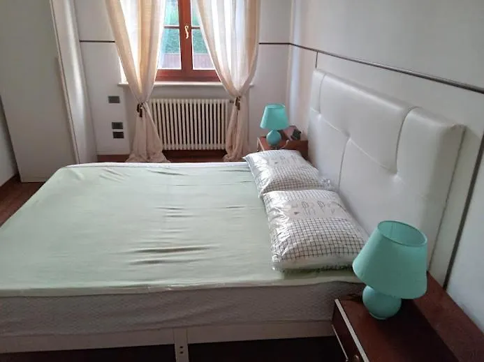 Homestay Lemon Villa Family Rooms Cavalcaselle Italy